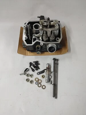 Honda VT750CD2 2000 culata trasera sombra con leva 12220-MBA-710 Foto 1 de 4