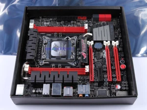 ASUS RAMPAGE IV GENE scheda madre socket Intel X79 2011 DDR3 - Foto 1 di 1