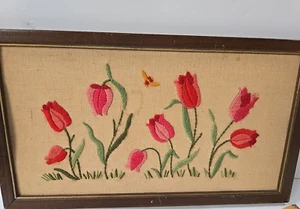Vintage Embroidery Tulip Pink Red Flower Framed 8" x 14" Linen Needlepoint - Picture 1 of 7