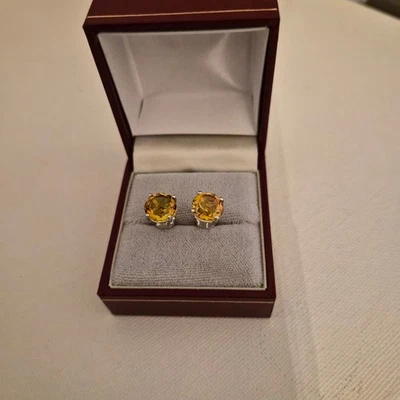 Pendientes de cuarzo Rainbow Genesis en platino sobre plata de ley Foto 1 de 4