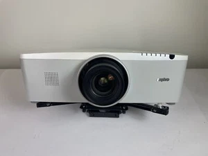 SANYO PLC-WM5500L 5500 LUMEN WXGA LCD HOME THEATER PROJECTOR + MOUNT - Picture 1 of 3