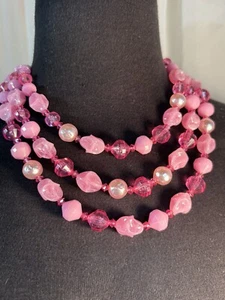 West Germany Signed triple strand necklace faceted Pink Beaded vintage Gold Tone - Imagen 1 de 16