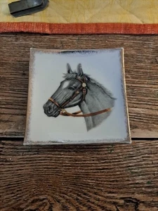 Small Gold Edge Horse Square - Bild 1 von 2