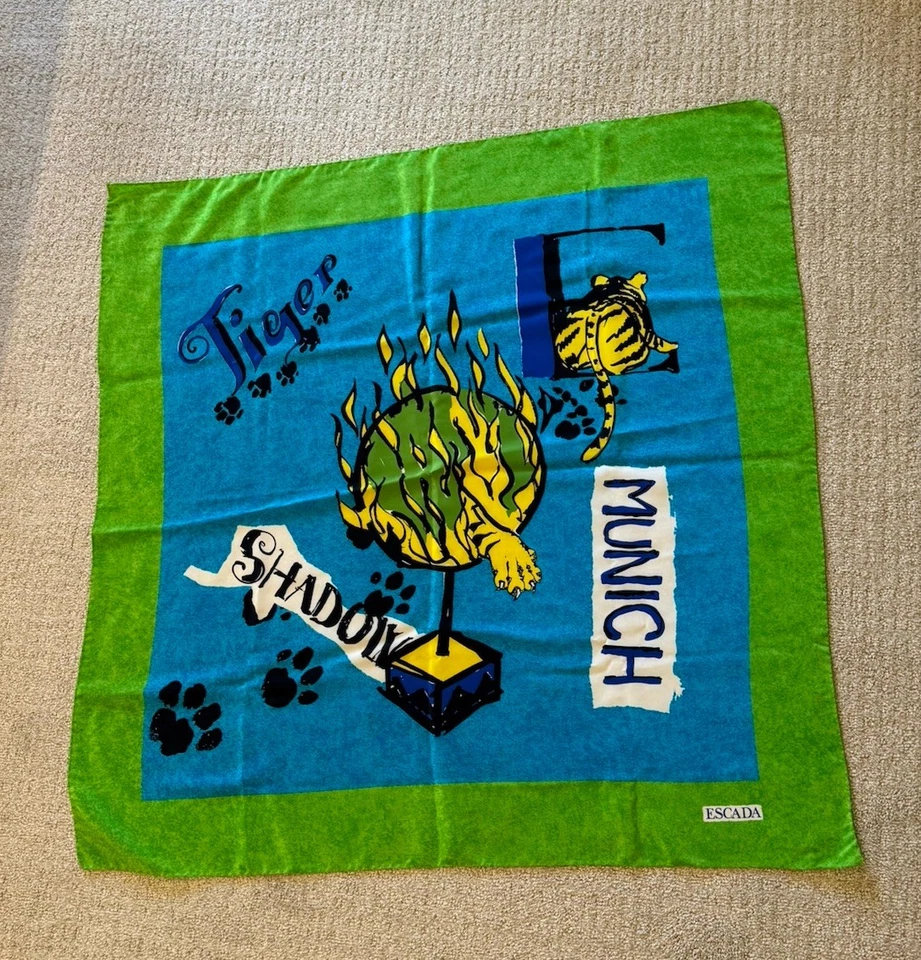 RARO Escada Tiger Shadow Munich Vintage Años 80 Diseñador Bufanda de Seda con 34"x 34" Foto 1 de 4