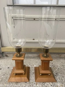 ELEGANT PAIR OF MID CENTURY MAPLE & BRASS CANDLE HOLDERS W/ETCHED EAGLE GLOBES - Picture 1 of 23