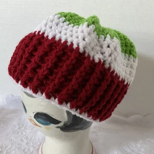 Handgefertigte Damen gehäkelte Mütze weiß burgund grün Maße enthalten N - Bild 1 von 5