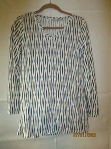 Chico's Zenergy Blue/White Long Sleeve Hi-Low Modal Stretch Top R120 - Size 0 - Picture 1 of 2