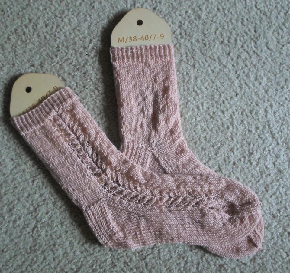 Calcetines tejidos a mano - Hechos de mezcla de lana - Talla - 7 EE. UU. Mujeres / 5,5 EE. UU. Hombres Foto 1 de 4