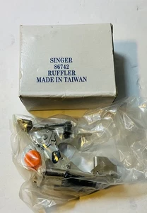 Singer 86742 Ruffler Gathering Foot for Low Shank New - Picture 1 of 4