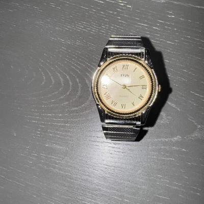 Vintage 1928 Women’s Watch Silver/Gold Quartz Analog New Battery. Works - Image 1 of 4