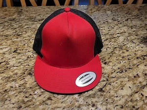 Mens Hat Baseball Cap Snapback Adjustable One Size Fits All Mesh Red Black - Picture 1 of 7
