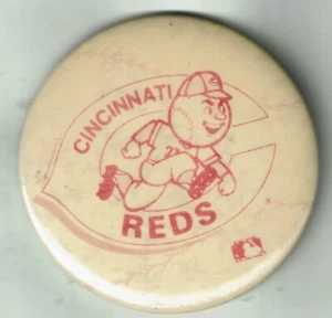 1970's baseball cincinnati reds badge pinback 2 inch diameter primitive - Picture 1 of 2