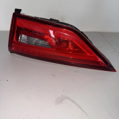 2015 2016 奥迪 A3 S3 乘客右后备箱尾灯 8V5945094J 原始设备制造商 — 第 1/4 张图片