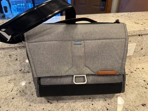 Peak Design Everyday Messenger 13L Ash Gray - Picture 1 of 7
