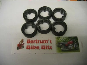 CLAVIJAS DE REPOSAPIÉS HONDA VT1100 VT 1100 VT 750 GOMA REPOSAPIÉS - Imagen 1 de 1