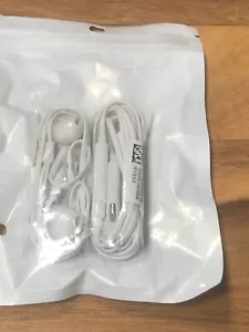 Dos juegos de auriculares - Imagen 1 de 2