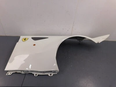 Guardabarros del pasajero derecho Ferrari FF 2015 11 12 13 14 16 - daños #7170 J1 Foto 1 de 4