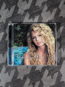 Taylor Swift Self-Titled Debut (CD, 2008) BMR079102 Big Machine Records - Picture 1 of 5