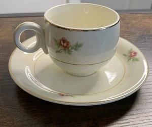 Set tazza/piattino vintage Homer Laughlin guscio d'uovo HLC961 Demitasse piccole rose rosa - Foto 1 di 10