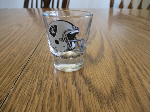 NFL Los Angeles Raiders Vintage Shotglass LA RAIDERS Cover