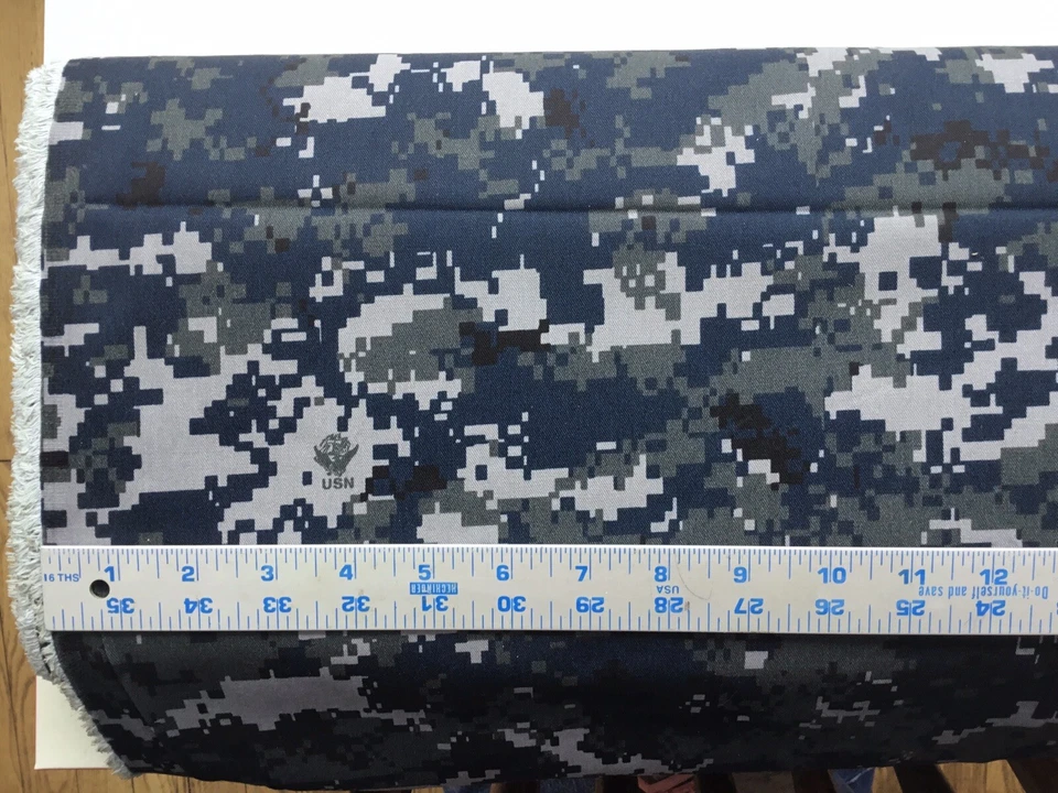 Tela camuflada Ripstop de sarga azul digital NYCO azul marino de Estados Unidos 66" de ancho Foto 1 de 1