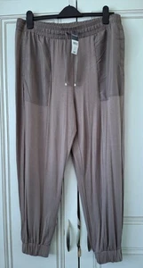 BNWT Jersey Beige Cargo Trousers Size 20. See Notes - Picture 1 of 8