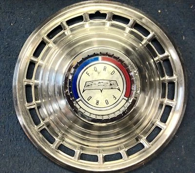 Ford Galaxy 1963 tapacubos 500 XL Deluxe cubierta de rueda 14" estado nivel conductor  Foto 1 de 3