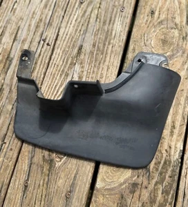 96-99 Nissan Pathfinder Mud Flap OEM Front Passenger Side R Rock Shield Guard - Picture 1 of 4