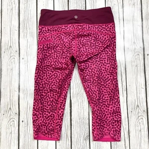 Lululemon Run: Top Speed Crop in Ace Spot Magenta Größe 6 - Bild 1 von 8