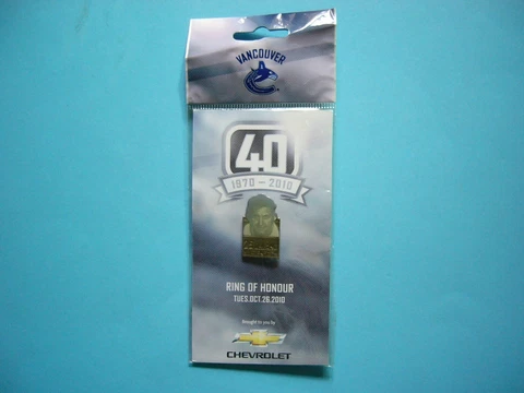 2010 ORLAND KURTENBACH RING OF HONOUR NHL HOCKEY PIN BUTTON VANCOUVER CANUCKS Cover