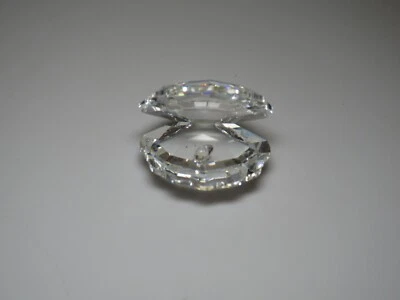 Swarovski Open Oyster Shell With Crystal Pearl A7624 NR 000 003 Swan Logo 191962 - Image 1 of 4