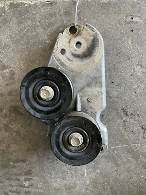 09-21 Infiniti G37 Nissan 370z VQ37VHR Idler Pulley Bracket 11926-EY00A - Image 1 of 4