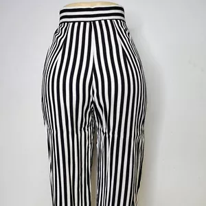 Pantaloni vintage da donna Petite gamba larga neri bianchi a righe Rayon realizzati in USA taglia 3-4? - Foto 1 di 19