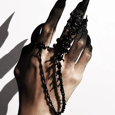 Anillo Pulsera Hueso Dragón Oscuro Color Metálico Joyería Juegos con disfraces utilería Halloween Nuevo Foto 1 de 4