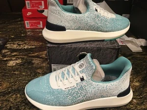 NEW $185 Womens Peter Millar Golf Hyperlight Apollo Sneakers Shoes, size 9 - Picture 1 of 5