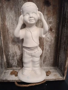 Auriculares de figura de niño afroamericano de yeso bisque de tiza de cerámica sin pintar - Imagen 1 de 6