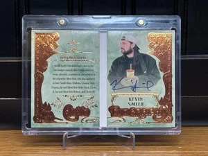 2024 LEAF HISTORY BOOK KEVIN SMITH AUTOBIOGRAPHY 1994 BOOKLET AUTO /25 Mag Case - Bild 1 von 7