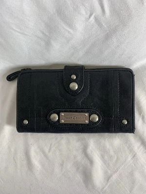 Cartera Juicy Couture Vintage Cuero Negro Brillante con Grueso Herrajes de Metal Foto 1 de 4