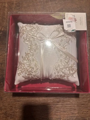 🤍 Almohada de anillo de boda Studio His & Hers - Blanco satinado 7x7x3 - NUEVA 🤍 ✨ Foto 1 de 4