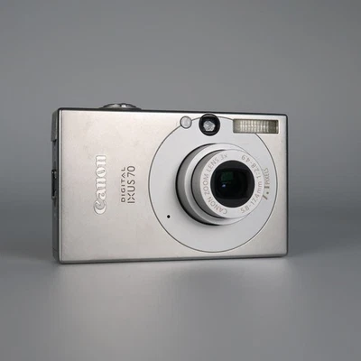 Canon Ixus 70 / Powershot Elph SD1000 Digital Kamera, SD Card, Case Refurbished - Bild 1 von 4