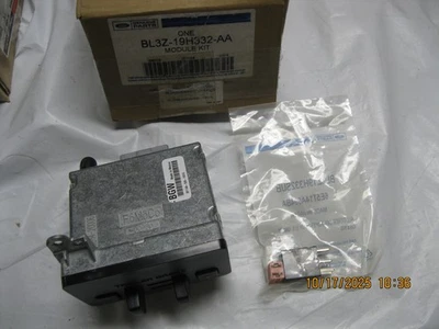 Genuine Ford OEM BL3Z-19H332-AA Trailer Brake Control - Image 1 of 4
