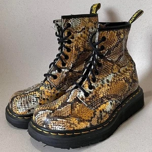 vintage dr martens england UK snake skin scales gold leather 8-eye boots shoes 7 - Picture 1 of 7