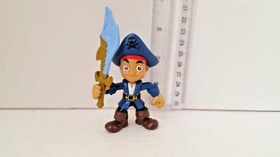 Figura de acción con espada Jake and the Never Land Pirates Yo-Ho Let's Go Jake Foto 1 de 2