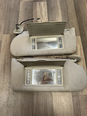 ⭐️Parasol Pontiac Grand Prix 2004-2008 lado del conductor del pasajero derecho con luces Foto 1 de 3