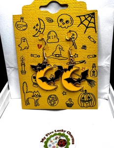 Orecchini pendenti smaltati Halloween pipistrelli sulla luna - Foto 1 di 2