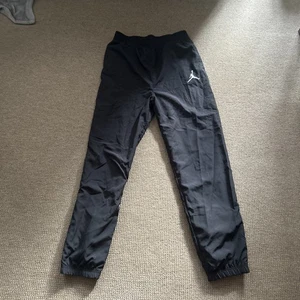 Air Jordan Youth Black Pull-On Pants Basketball Streetwear, Size XL (13-15y) - Picture 1 of 2