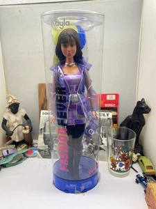 POUPEE BARBIE FASHION FEVER KAYLA MATTEL - Afbeelding 1 van 5