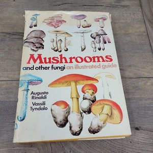 Mushrooms And Other Fungi An Illustrated Guide Hardcover By Augusto Rinaldi - Bild 1 von 2