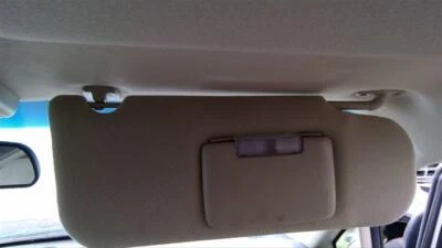 Солнцезащитный козырек для правостороннего пассажира с зеркалом подходит для 05–08 SEEKAVOR 247788 - Изображение 1 из 2