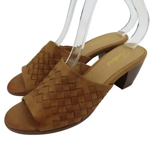 Trotters Women 7 N Brown Leather Basketweave Woven Slide Heels Sandals Shoes - Picture 1 of 15